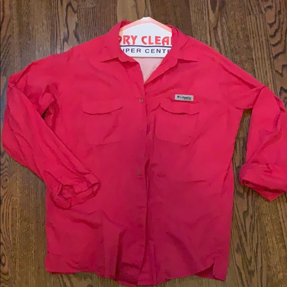 Women’s Columbia PFG shirt